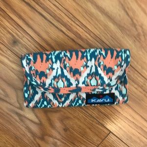 nwot kavu wallet